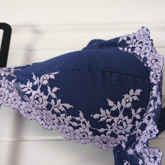 Wacoal Navy and Lavender Lace Bra - Picture 7 of 8
